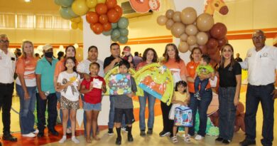 Brinda la UAT festejo a niños y niñas del personal sindicalizado Brinda la UAT festejo a niños y niñas del personal sindicalizado