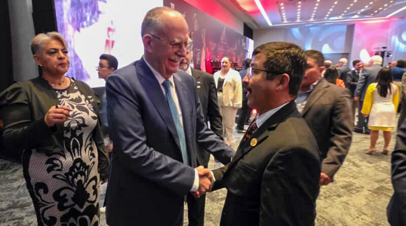 Recibe Dámaso Anaya Premio Nacional al Mérito Profesional 2025