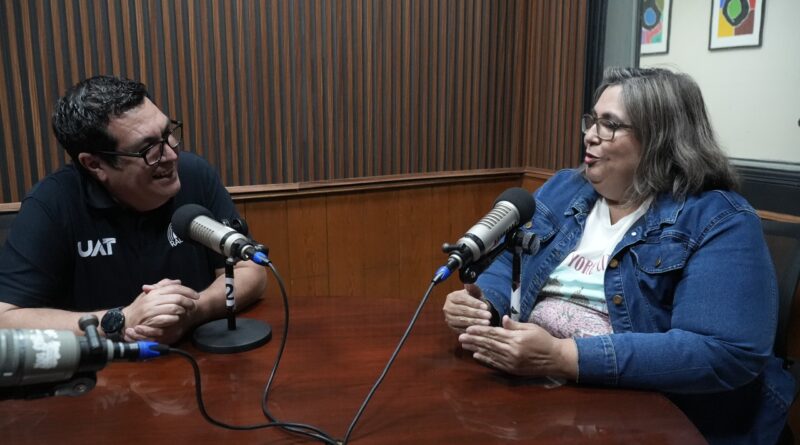 Festeja Radio UAT 34 años de ser la voz del quehacer universitario Festeja Radio UAT 34 años de ser la voz del quehacer universitario