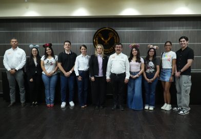 Envía UAT segunda generación de alumnos al programa intercultural de Disney