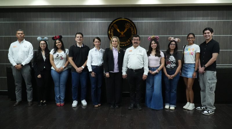 Envía UAT segunda generación de alumnos al programa intercultural de Disney