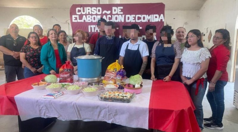 Participan adolescentes en proceso de reinserción en taller de gastronomía mexicana
